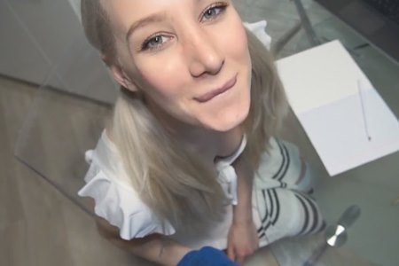 Now smily coed knoes that the Pythagorean theorem contributes to a good fuck.