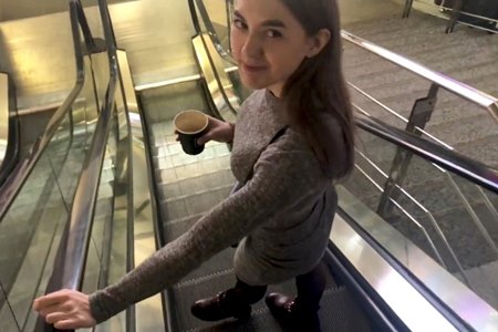 Acquaintance and sex with a girl in a shopping center in ten minutes.